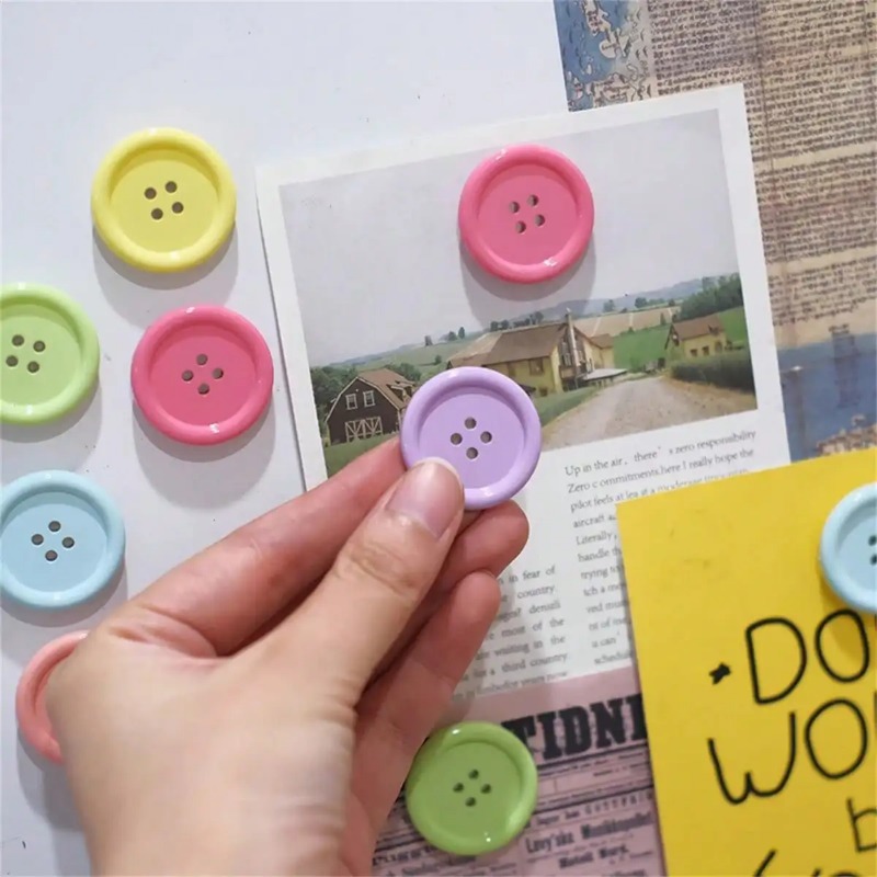 Candy Sour Strip - 6 Buah Magnet Kulkas Kancing Warna